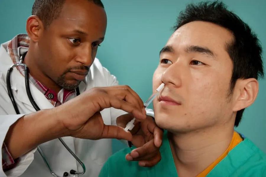 Vacunas en Ecuador: guía familiar para conversar con tu médico